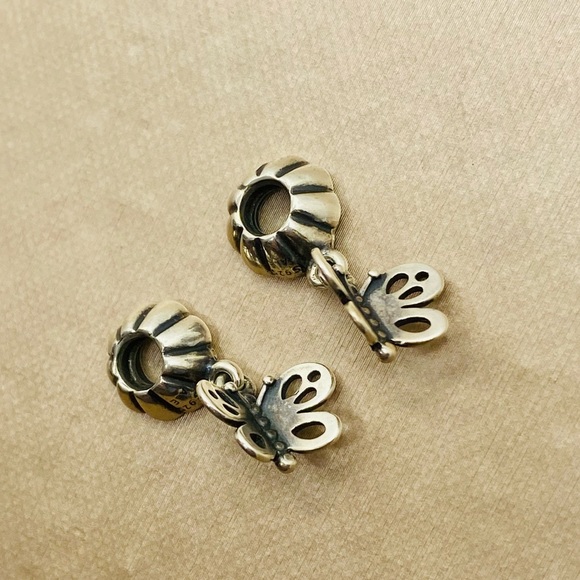 EUC Pandora 790531 Sterling Silver Friends Forever Butterfly Animal Dangle Charm - Picture 6 of 10